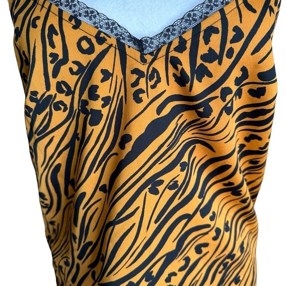 NWT BCBGeneration Tiger Stripe Camisole Animal Tank Top Size XS - Picture 11 of 17